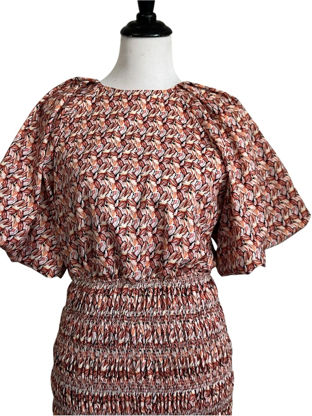 Beulah Womens Printed Smocked Puff Sleeve Dress Sz Medium Brown Back Cutout - Picture 3 of 8